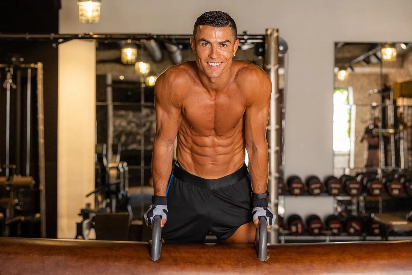 You are currently viewing Should Soccer Players Lift Weights? Full Guide